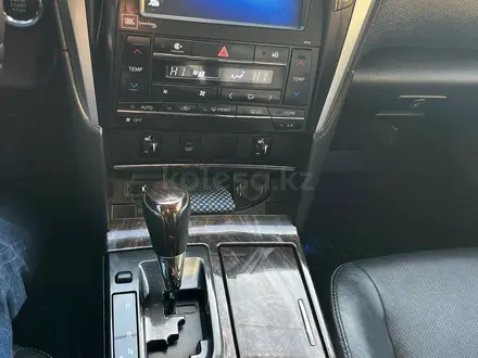 Toyota Camry 2016 года за 11 700 000 тг. в Актобе – фото 15