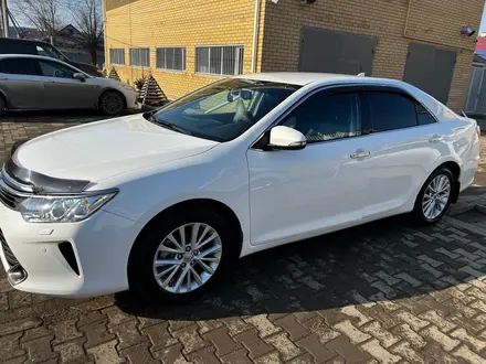 Toyota Camry 2016 года за 11 700 000 тг. в Актобе – фото 3