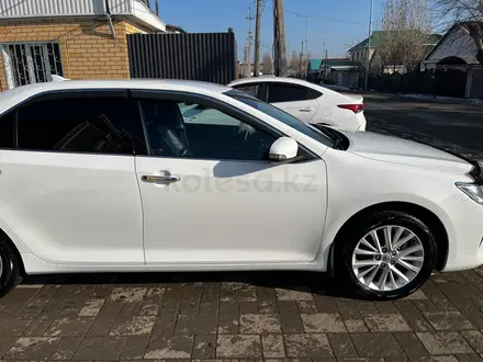 Toyota Camry 2016 года за 11 700 000 тг. в Актобе – фото 7