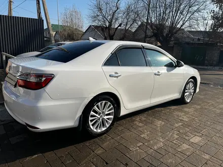 Toyota Camry 2016 года за 11 700 000 тг. в Актобе – фото 6