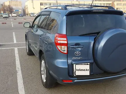 Toyota RAV4 2012 года за 9 000 000 тг. в Алматы – фото 16