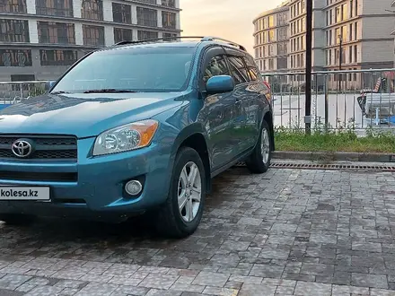 Toyota RAV4 2012 года за 9 000 000 тг. в Алматы