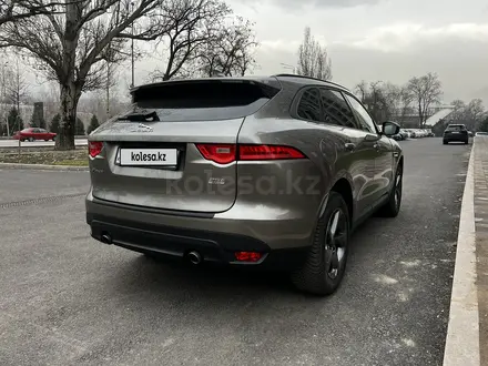 Jaguar F-Pace 2018 года за 22 500 000 тг. в Алматы – фото 4