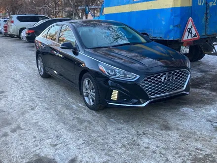 Hyundai Sonata 2019 года за 10 000 000 тг. в Уральск