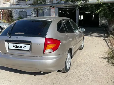 Kia Rio 2002 года за 1 700 000 тг. в Уральск – фото 2