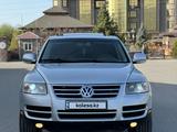 Volkswagen Touareg 2004 года за 6 100 000 тг. в Алматы – фото 5