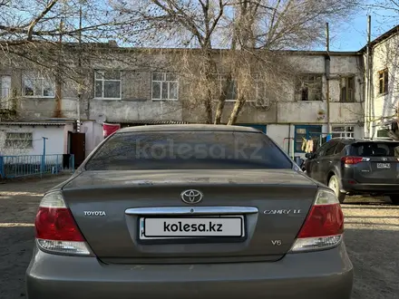 Toyota Camry 2005 года за 5 200 000 тг. в Актобе – фото 8