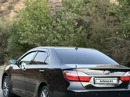 Toyota Camry 2017 года за 13 500 000 тг. в Астана – фото 25