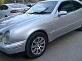 Mercedes-Benz CLK 320 1998 года за 1 250 000 тг. в Уральск – фото 3