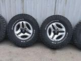 Б. У Оригинальные диски от Прадо 95 с шинами BFGoodrich All-Terrain за 550 000 тг. в Алматы