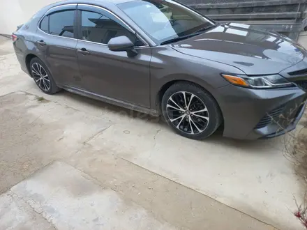 Toyota Camry 2019 года за 9 000 000 тг. в Актау