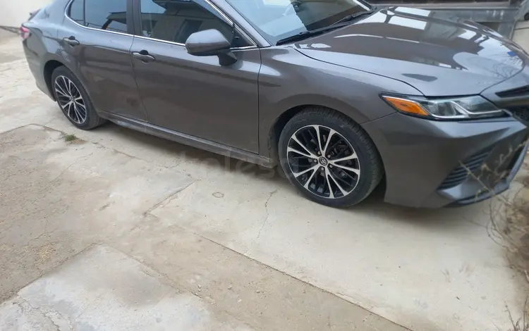 Toyota Camry 2019 года за 9 000 000 тг. в Актау