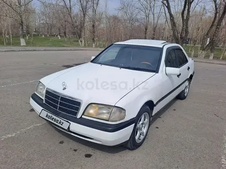 Mercedes-Benz C 180 1994 года за 1 650 000 тг. в Кокшетау – фото 4