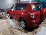 Toyota RAV4 2010 года за 8 000 000 тг. в Караганда – фото 2