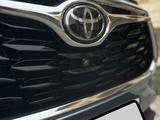 Toyota Highlander 2020 года за 23 700 000 тг. в Алматы – фото 4