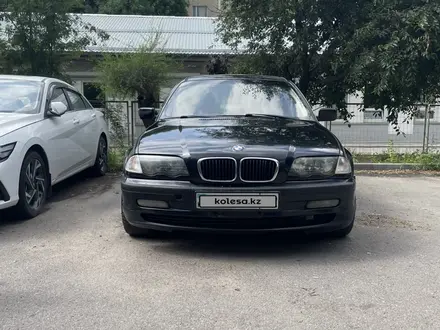 BMW 323 1998 года за 3 000 000 тг. в Алматы – фото 3
