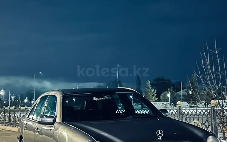 Mercedes-Benz E 320 1997 годаүшін3 500 000 тг. в Талдыкорган