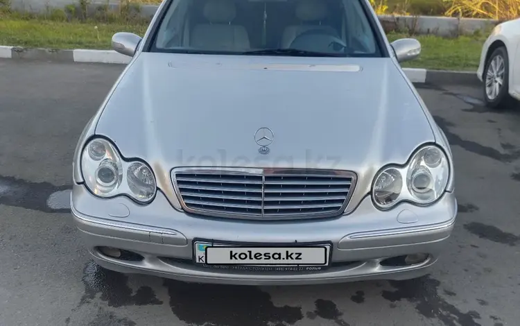 Mercedes-Benz C 240 2003 года за 3 400 000 тг. в Петропавловск