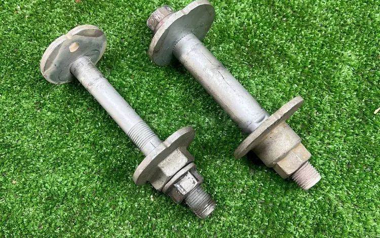 Геометрические болты передние на тойоту прадо 150 за 12 000 тг. в Алматы