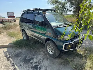 Mitsubishi Delica