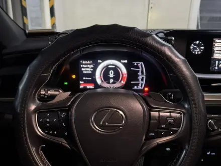 Lexus ES 200 2021 года за 21 000 000 тг. в Алматы – фото 9
