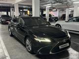 Lexus ES 200 2021 годаүшін21 000 000 тг. в Алматы