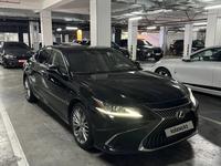 Lexus ES 200 2021 года за 21 000 000 тг. в Алматы