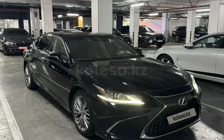 Lexus ES 200 2021 годаүшін21 000 000 тг. в Алматы