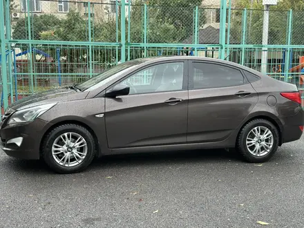 Hyundai Solaris 2015 года за 5 500 000 тг. в Шымкент – фото 2