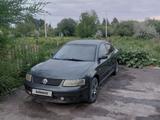 Volkswagen Passat 1997 года за 900 000 тг. в Караганда
