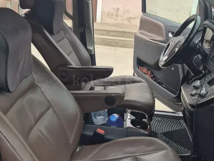 Toyota Sienna 2015 года за 14 500 000 тг. в Атырау – фото 10