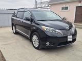 Toyota Sienna 2015 года за 14 500 000 тг. в Атырау