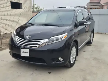 Toyota Sienna 2015 года за 14 500 000 тг. в Атырау – фото 3