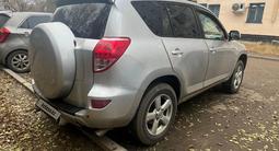 Toyota RAV4 2006 годаүшін5 000 000 тг. в Актобе – фото 4