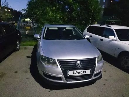 Volkswagen Passat 2006 года за 3 500 000 тг. в Алматы – фото 4
