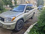 Toyota RAV4 2001 годаfor4 800 000 тг. в Актобе