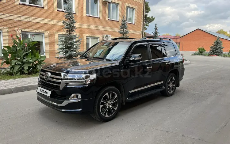 Toyota Land Cruiser 2019 года за 42 000 000 тг. в Астана
