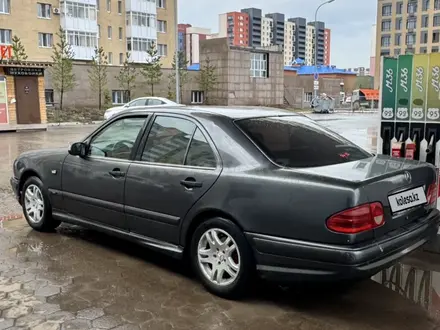 Mercedes-Benz E 230 1997 года за 2 500 000 тг. в Астана
