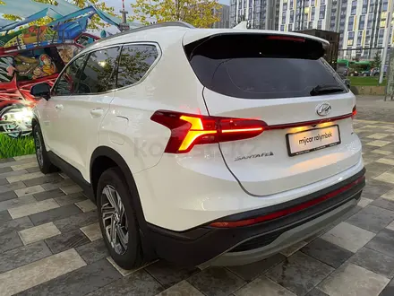 Hyundai Santa Fe 2021 года за 15 450 000 тг. в Алматы – фото 4