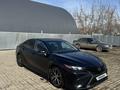 Toyota Camry 2023 года за 11 900 000 тг. в Актобе – фото 6