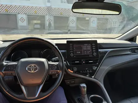 Toyota Camry 2023 года за 11 900 000 тг. в Актобе – фото 7