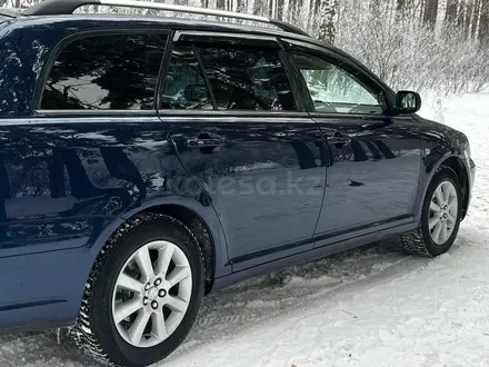 Toyota Avensis 2005 года за 6 200 000 тг. в Петропавловск – фото 15