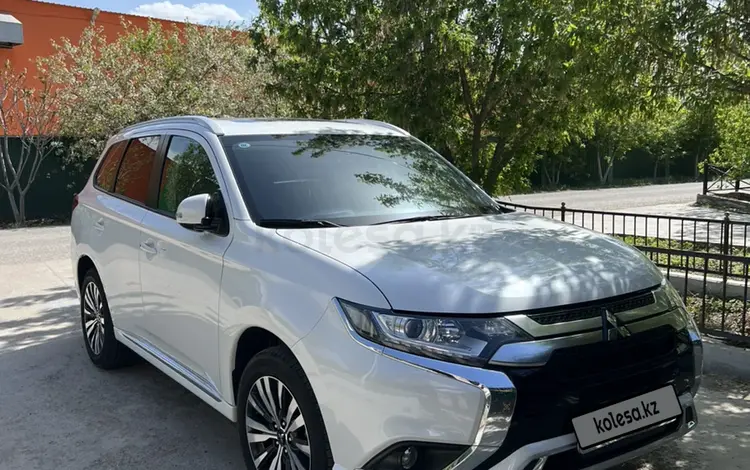 Mitsubishi Outlander 2022 годаүшін13 500 000 тг. в Атырау