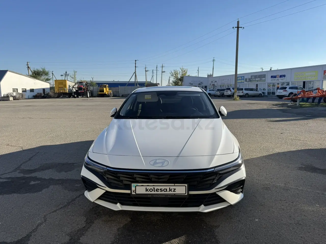 Hyundai Elantra, 2024