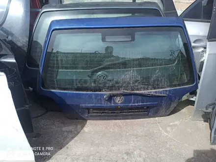 Дверь багажника за 20 000 тг. в Астана