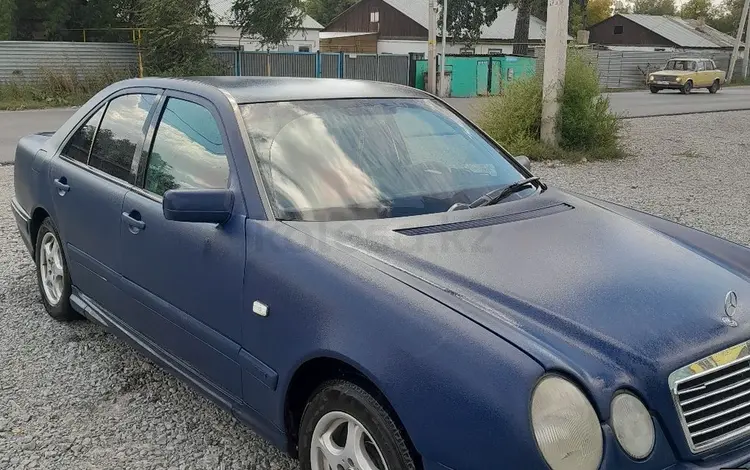 Mercedes-Benz E 200 1997 года за 2 300 000 тг. в Караганда