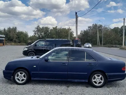 Mercedes-Benz E 200 1997 года за 2 300 000 тг. в Караганда – фото 5