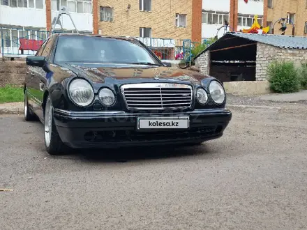 Mercedes-Benz E 55 AMG 1996 года за 6 000 000 тг. в Астана – фото 2