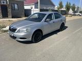 Skoda Octavia 2011 года за 2 650 000 тг. в Атырау – фото 2