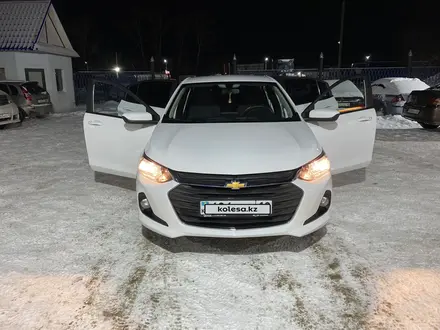 Chevrolet Onix 2023 года за 7 500 000 тг. в Костанай – фото 2